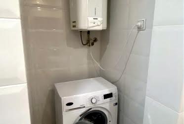 1834252444795204