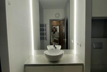 1833670652304237