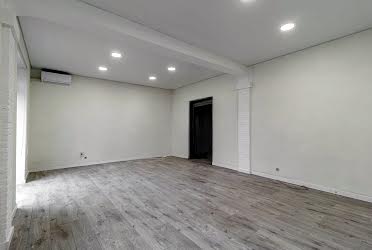 1835086045638244