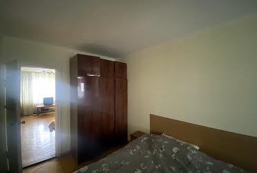 1830085256604256