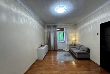1835256073953267