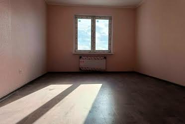1831108076562305
