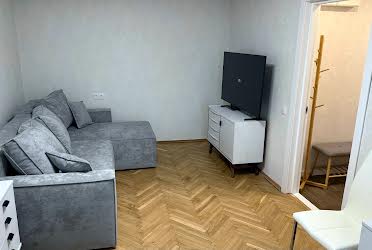 1834574004234318