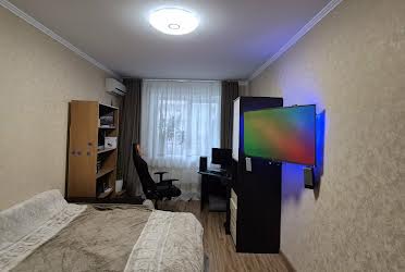 1834622631032330