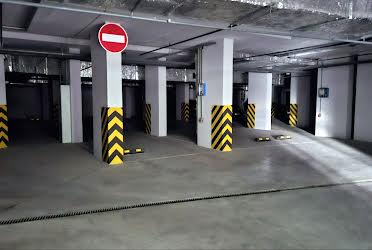 1831938403963349