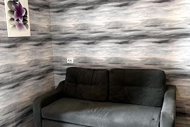 1836570404100353
