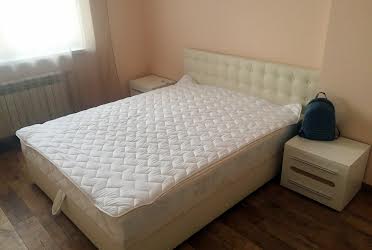 1832821267150368