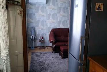 1834935592612379