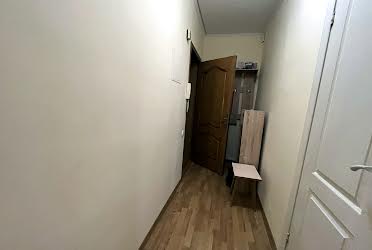 1786712100931410