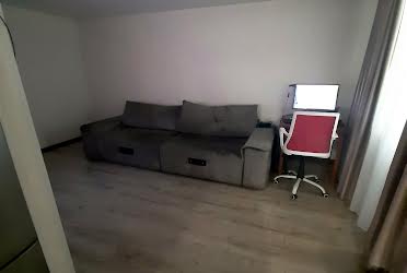 1834009871818447
