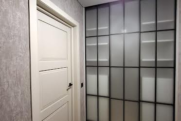 1825512052442472