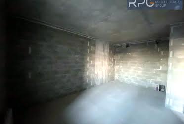 1826289738169493