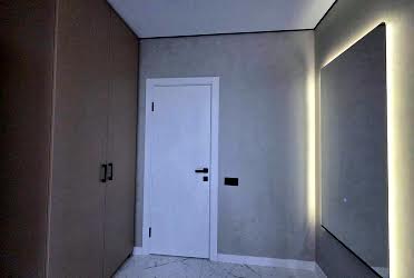 1833942878615502