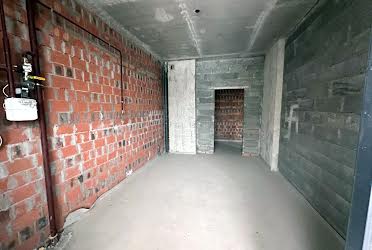 1835186234112503