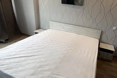 1740405548038051
