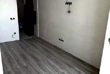 1834077750737518