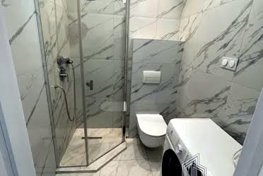 1832658297366529