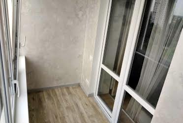 1831797944153539
