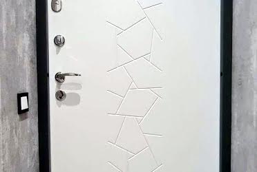 1827561654093546
