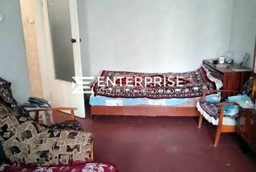 1835885982981556