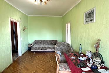 1832897305341561