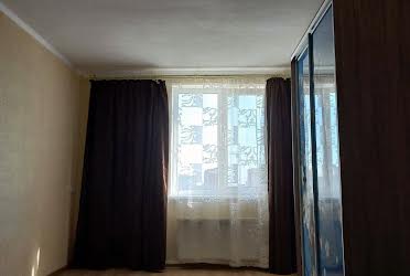 1831185558459568
