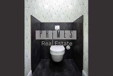 1836347618690572