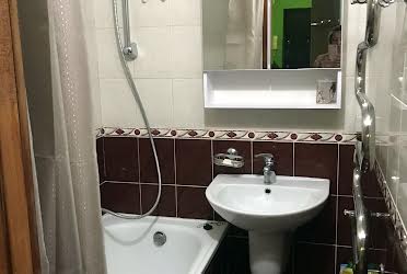 1833738097466573