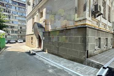 1834545807885577