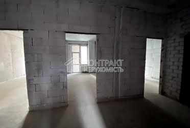 1823411530952607