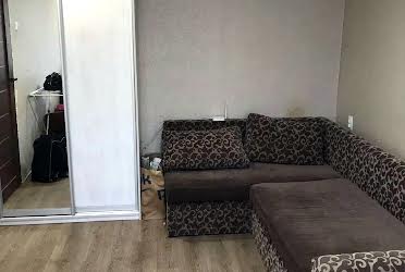 1831543410242621