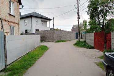 1833295904835625