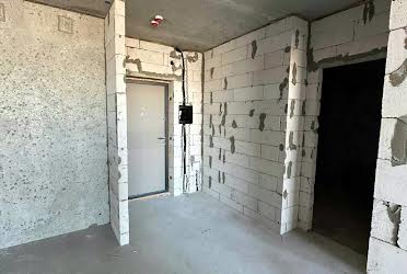 1832736072005636