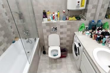1834067470885641