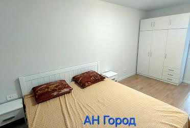 1831041609606651