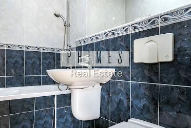 1835811352308665