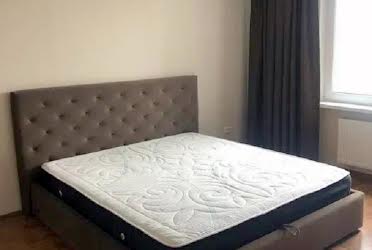 1832531776905668