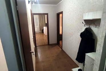 1834016469331688