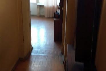 1831368490465701