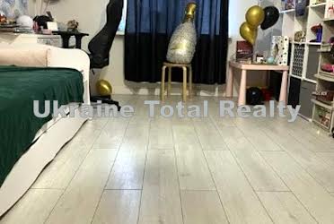 1834168395077802