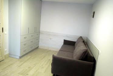 1836089456930843