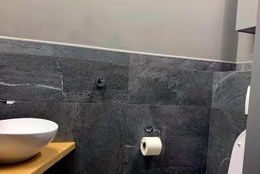 1835745013795872