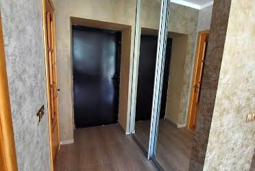 1832750484436884