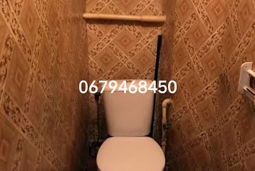 1831285759002898