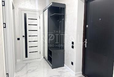 1825743857664904