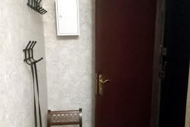 1834381649936910