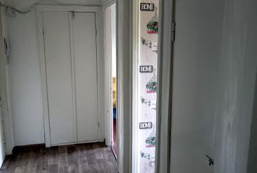 1833729776183912