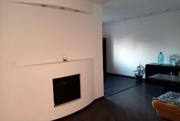 1834338112422914