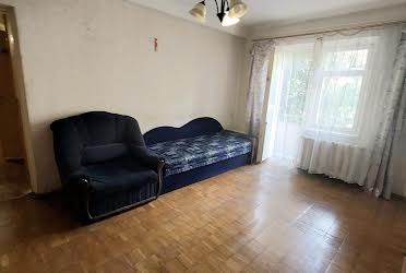 1833822660876937