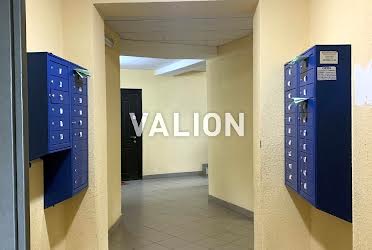 1836087121081975